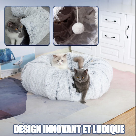tunnel pour chat avec un jeu suspendu et des chats qui s'amuse
